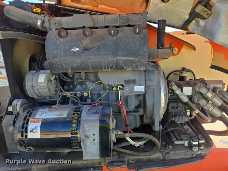 image for item YA1072 2011 JLG 600AJ boom lift