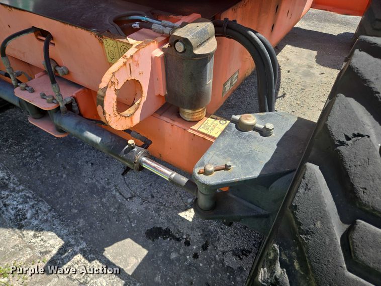 image for item YA1073 2014 JLG 600AJ boom lift