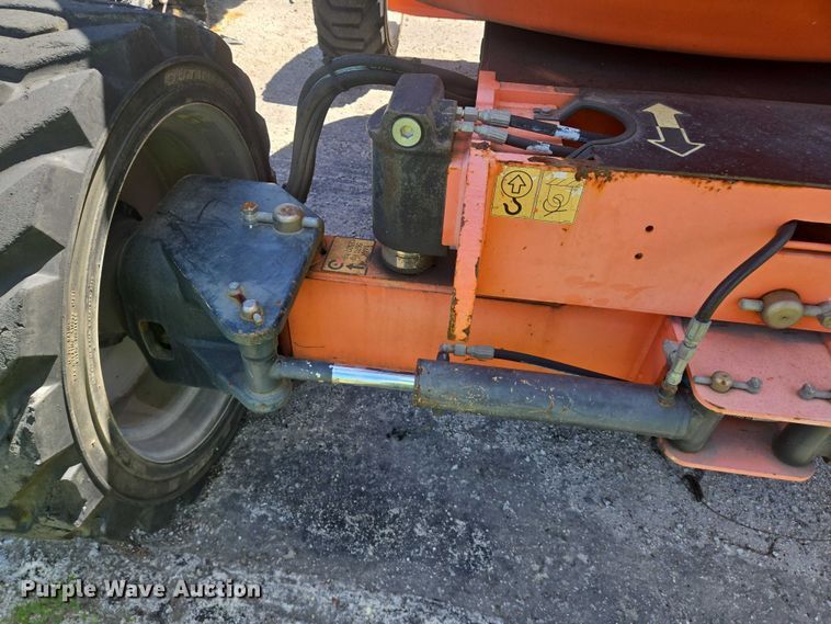 image for item YA1073 2014 JLG 600AJ boom lift