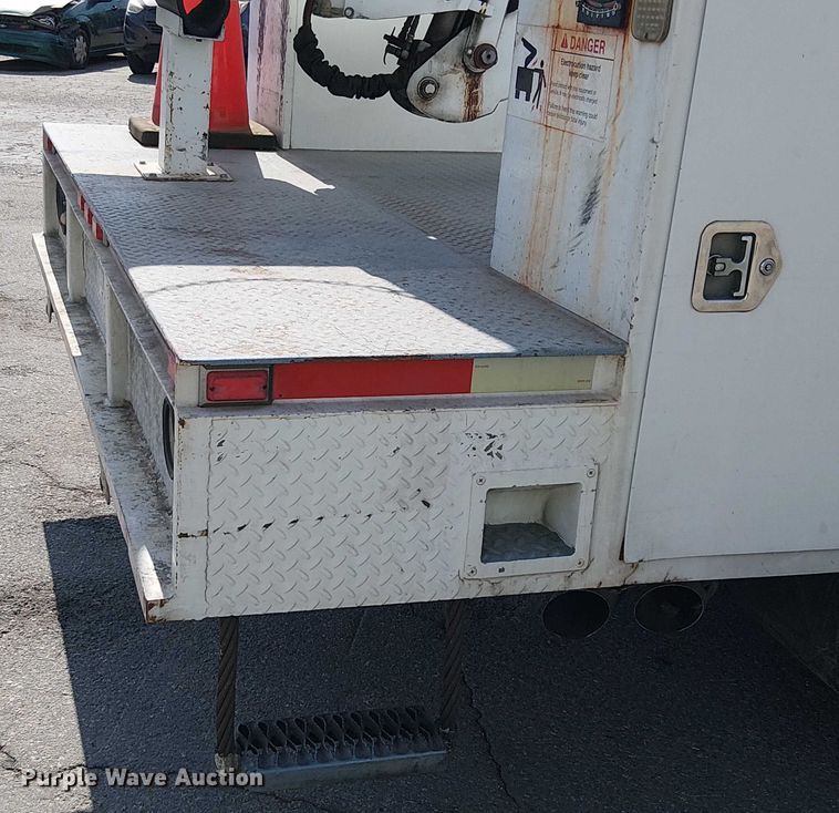 image for item YA1157 2016 Ford F550 Super Duty bucket truck