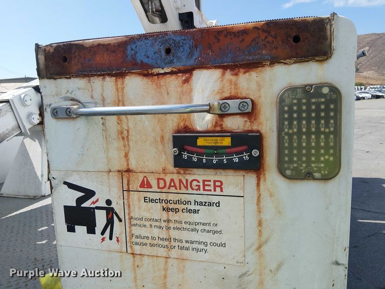 image for item YA1157 2016 Ford F550 Super Duty bucket truck