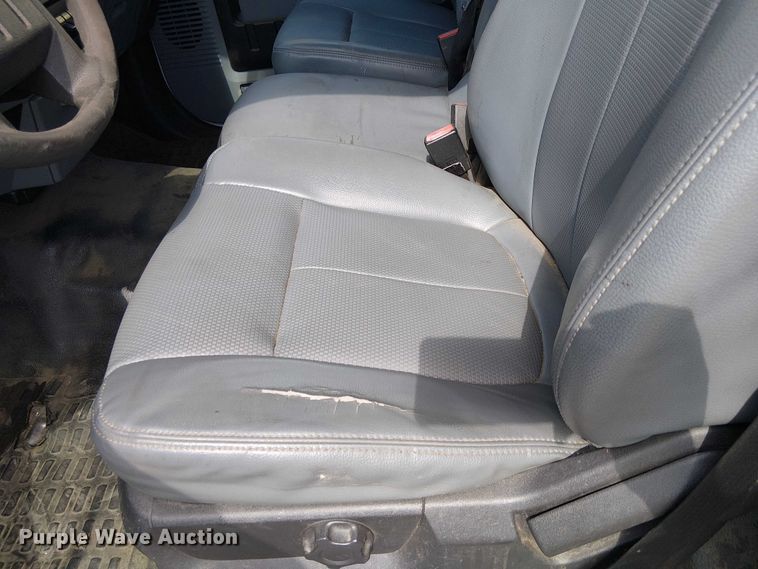 image for item YA1157 2016 Ford F550 Super Duty bucket truck