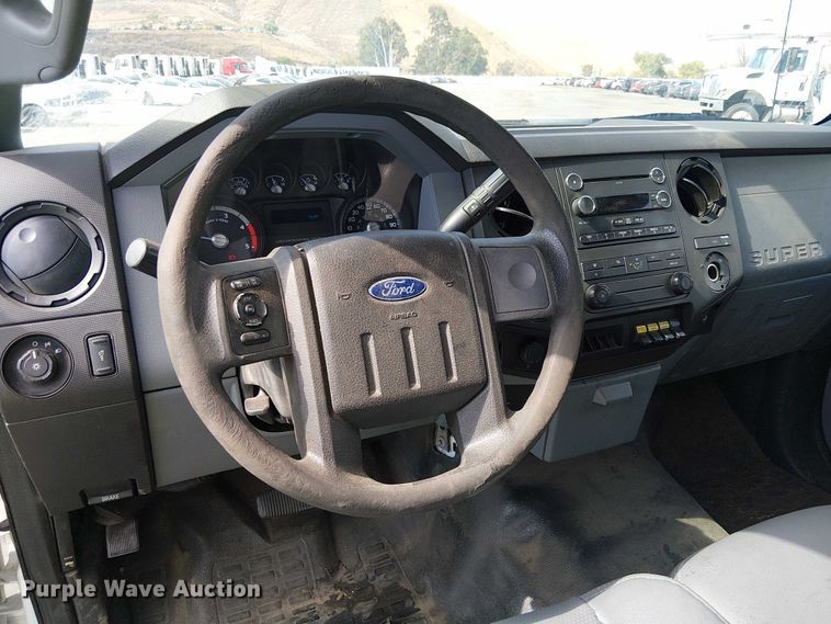 image for item YA1157 2016 Ford F550 Super Duty bucket truck