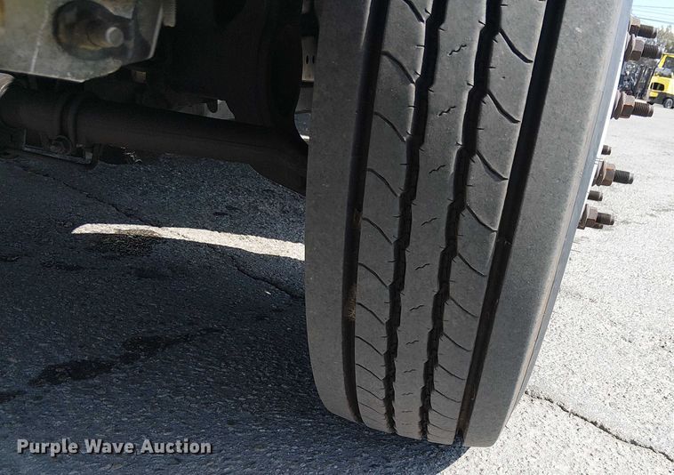 image for item YA1157 2016 Ford F550 Super Duty bucket truck