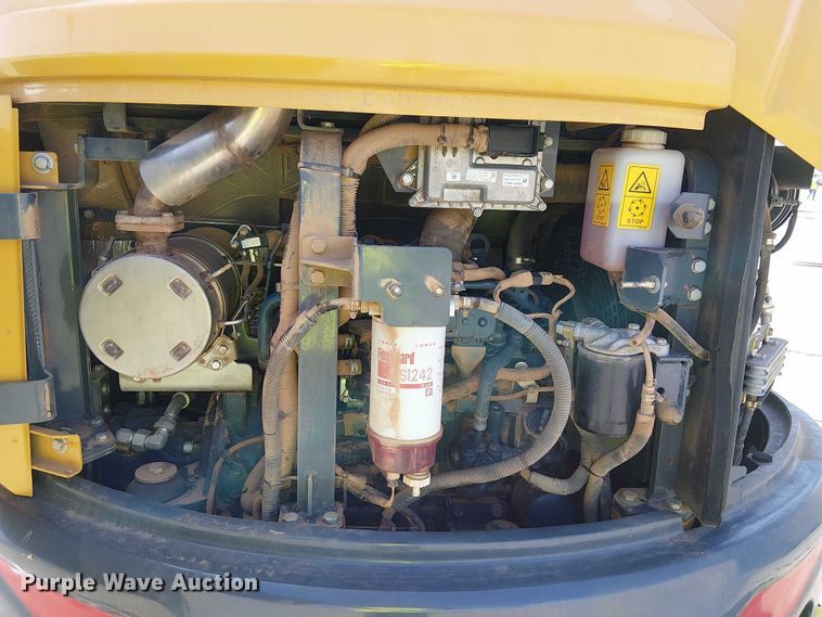 image for item YA1192 2021 XCMG XE55U mini excavator