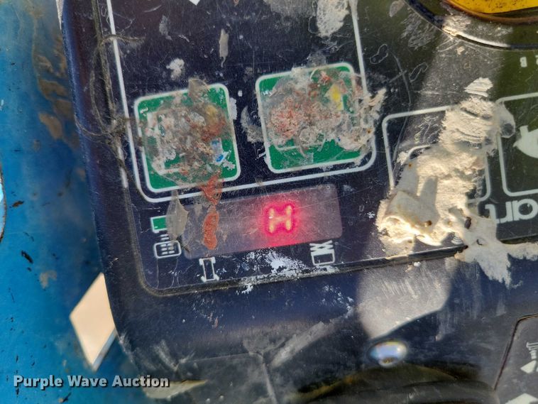 image for item YA1203 2015 Genie GR20 vertical lift