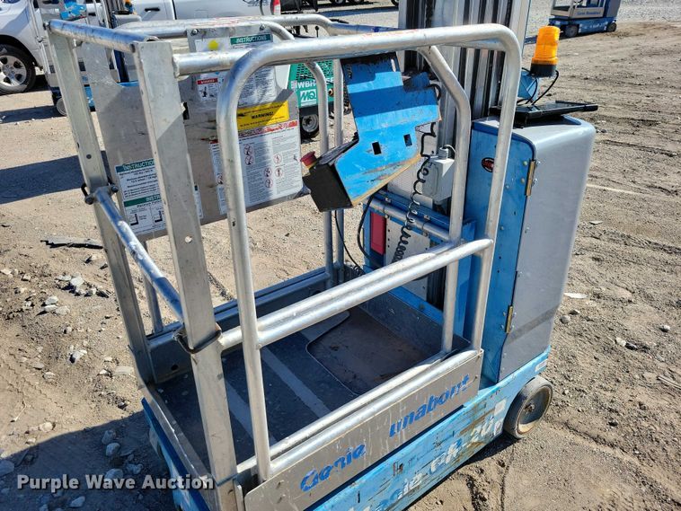 image for item YA1203 2015 Genie GR20 vertical lift