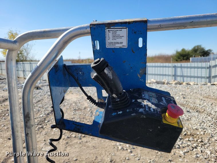 image for item YA1203 2015 Genie GR20 vertical lift