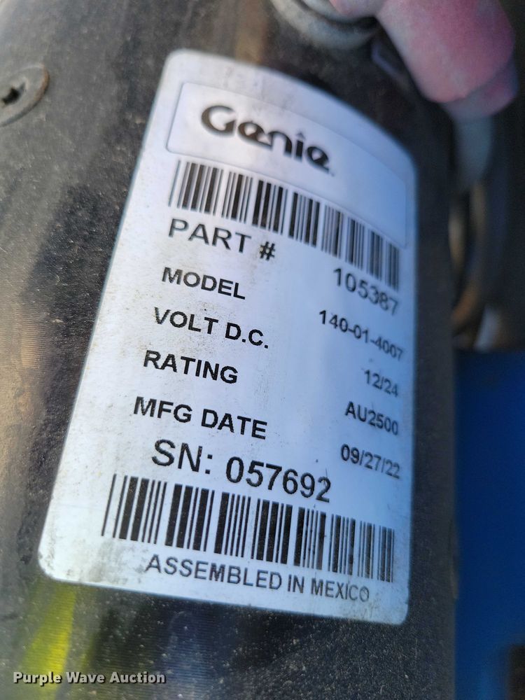 image for item YA1203 2015 Genie GR20 vertical lift