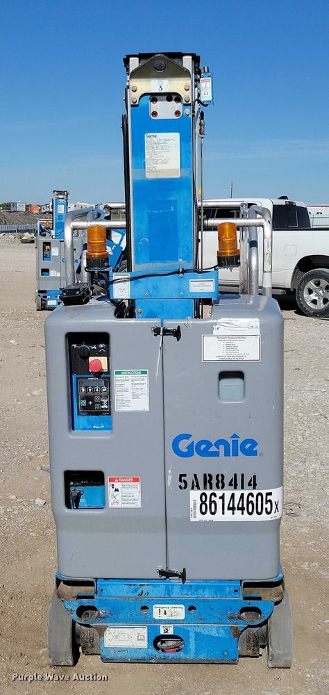 image for item YA1204 2015 Genie GR20 vertical lift