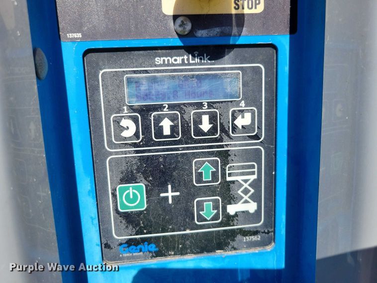 image for item YA1204 2015 Genie GR20 vertical lift