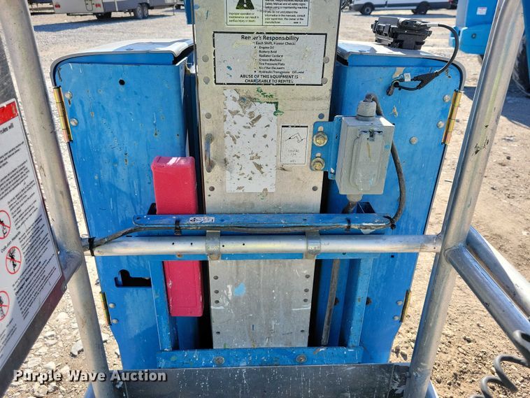 image for item YA1204 2015 Genie GR20 vertical lift