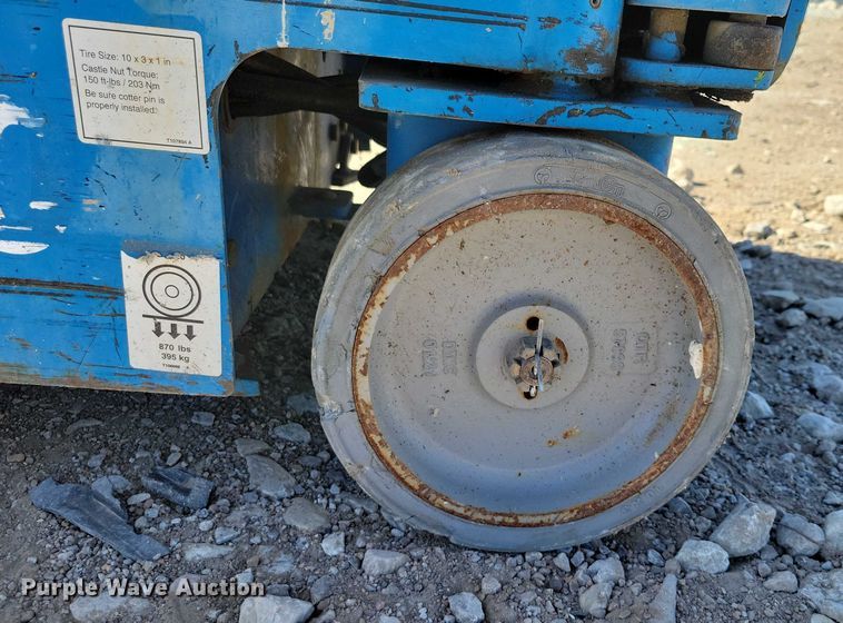 image for item YA1204 2015 Genie GR20 vertical lift