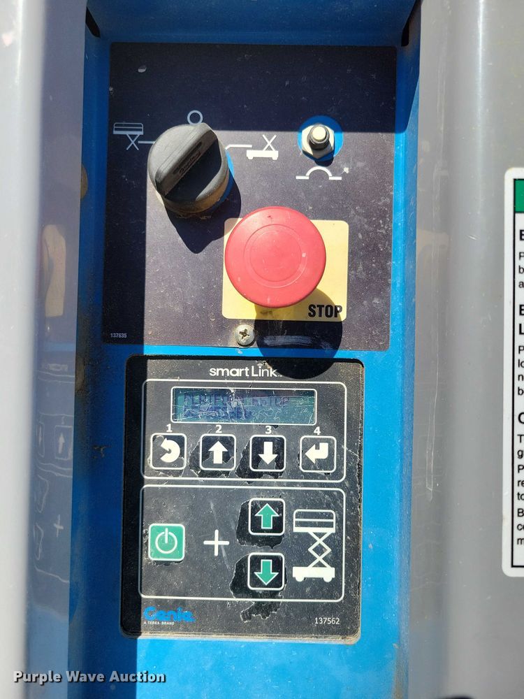 image for item YA1205 2015 Genie GR20 vertical lift