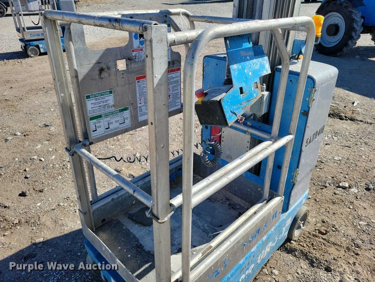 image for item YA1205 2015 Genie GR20 vertical lift