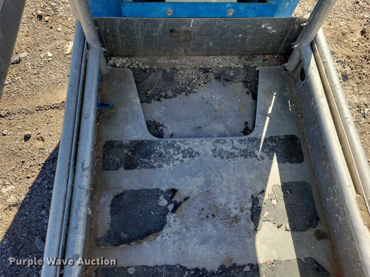 image for item YA1205 2015 Genie GR20 vertical lift