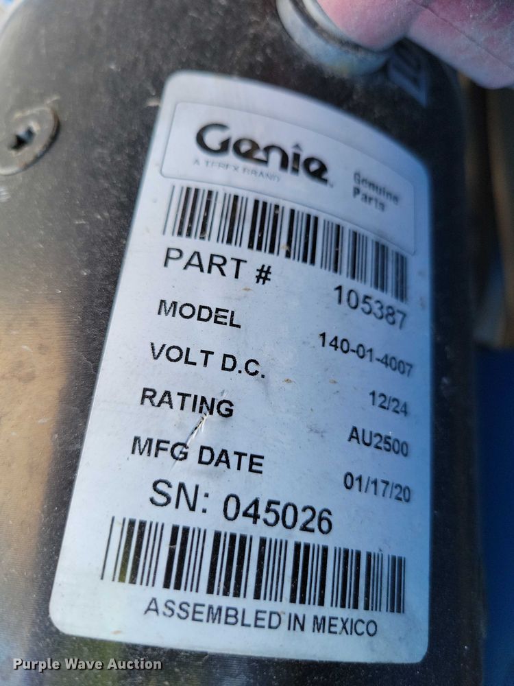 image for item YA1205 2015 Genie GR20 vertical lift