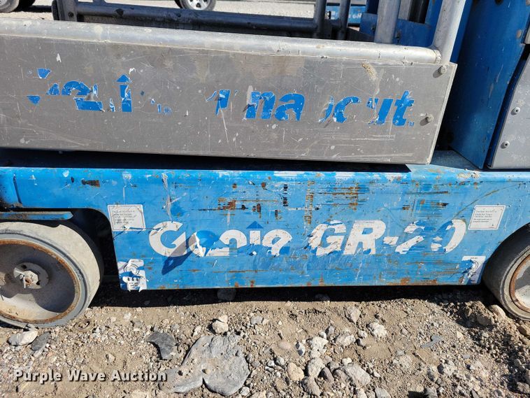 image for item YA1205 2015 Genie GR20 vertical lift