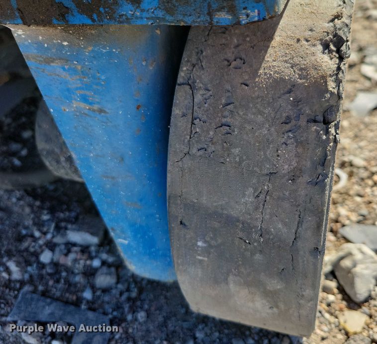 image for item YA1205 2015 Genie GR20 vertical lift