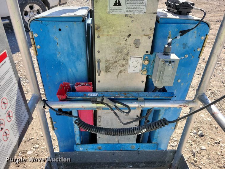 image for item YA1206 2015 Genie GR20 vertical lift