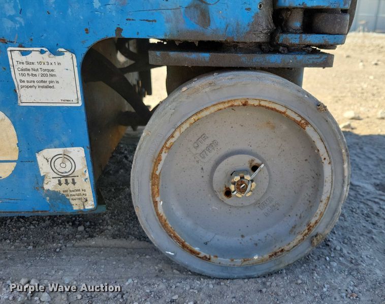 image for item YA1206 2015 Genie GR20 vertical lift