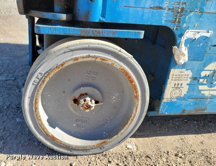 image for item YA1206 2015 Genie GR20 vertical lift