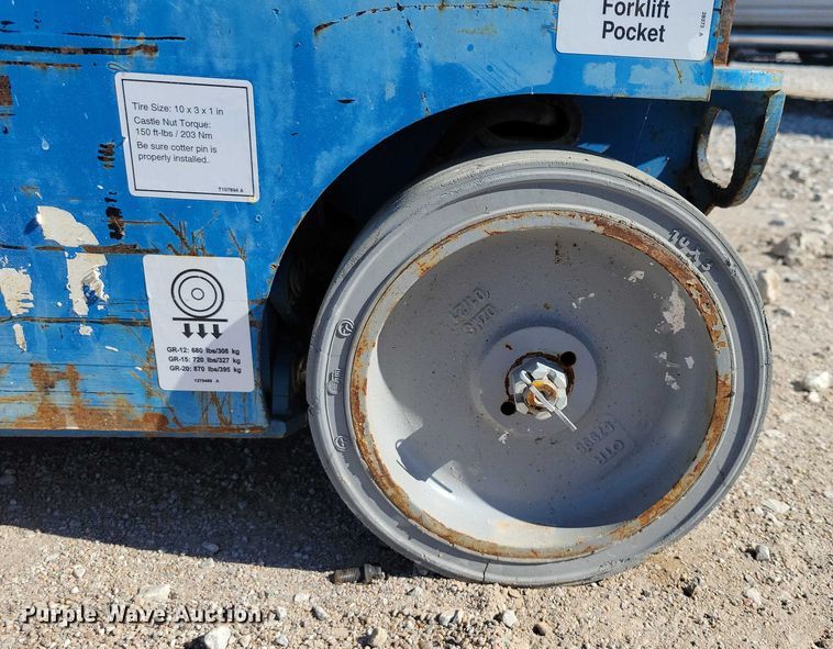 image for item YA1206 2015 Genie GR20 vertical lift