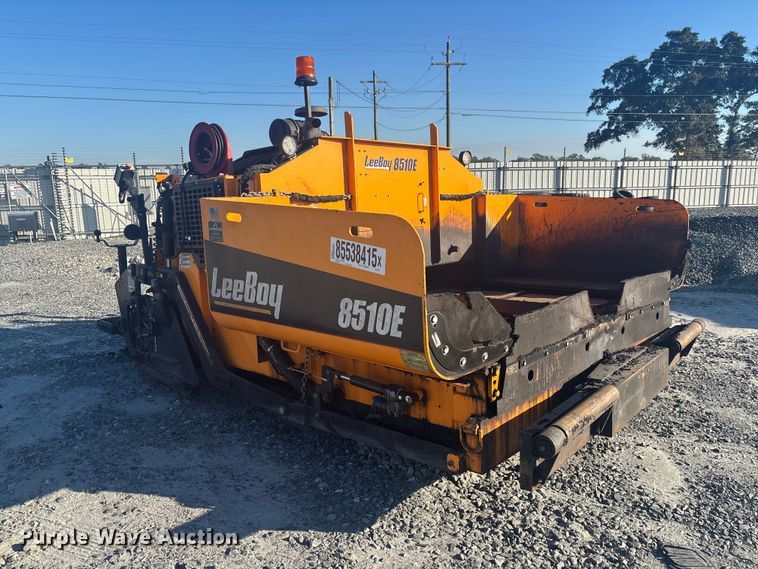 image for item YA1246 2023 LeeBoy 8510E paver