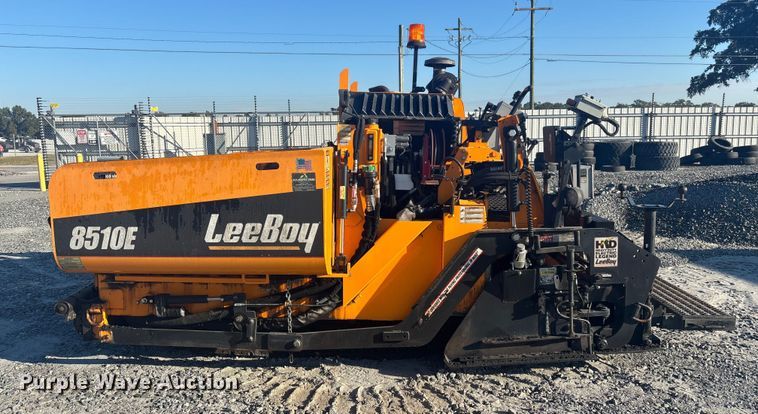 image for item YA1246 2023 LeeBoy 8510E paver