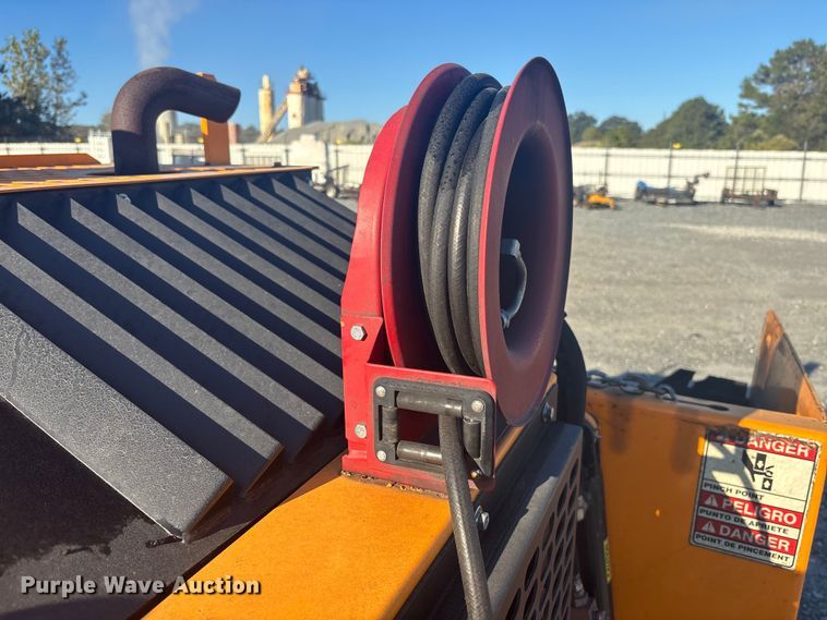 image for item YA1246 2023 LeeBoy 8510E paver