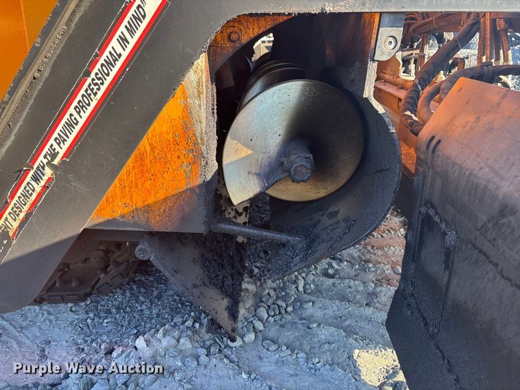 image for item YA1246 2023 LeeBoy 8510E paver