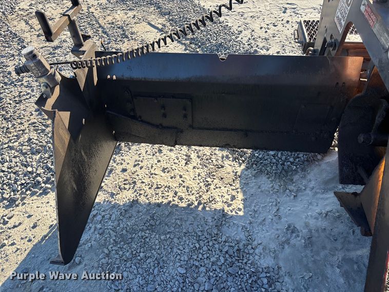 image for item YA1246 2023 LeeBoy 8510E paver