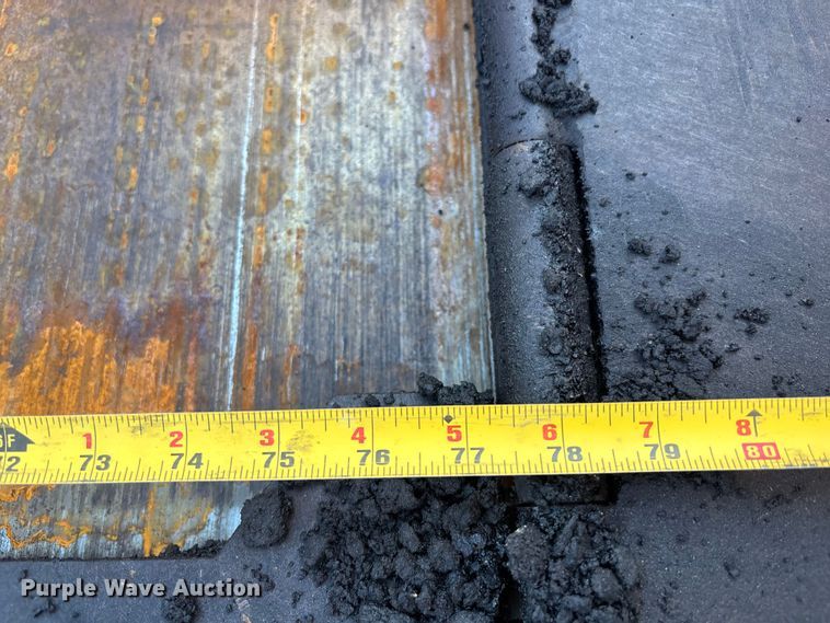 image for item YA1246 2023 LeeBoy 8510E paver