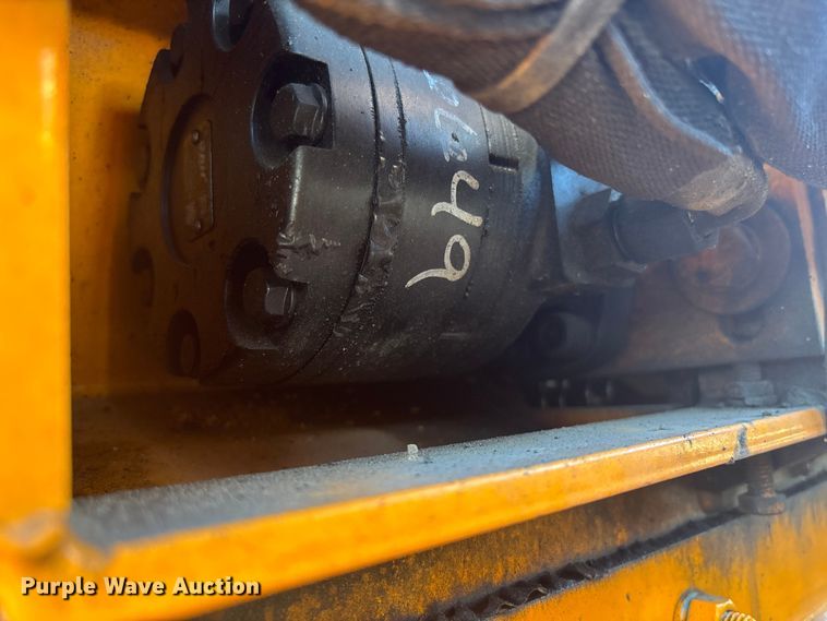 image for item YA1246 2023 LeeBoy 8510E paver