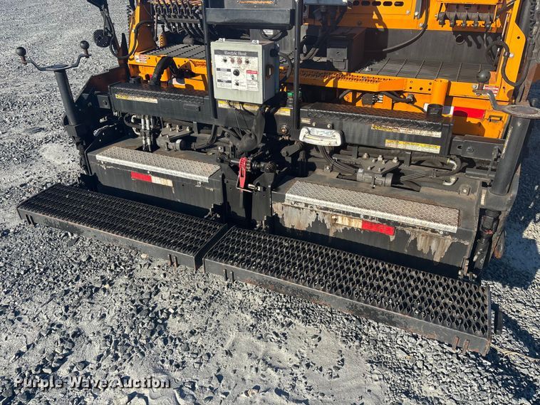 image for item YA1246 2023 LeeBoy 8510E paver