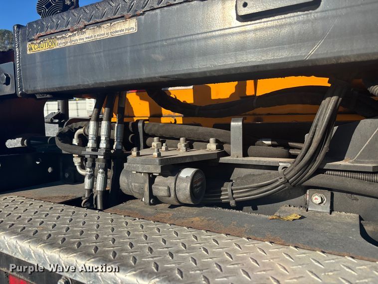 image for item YA1246 2023 LeeBoy 8510E paver