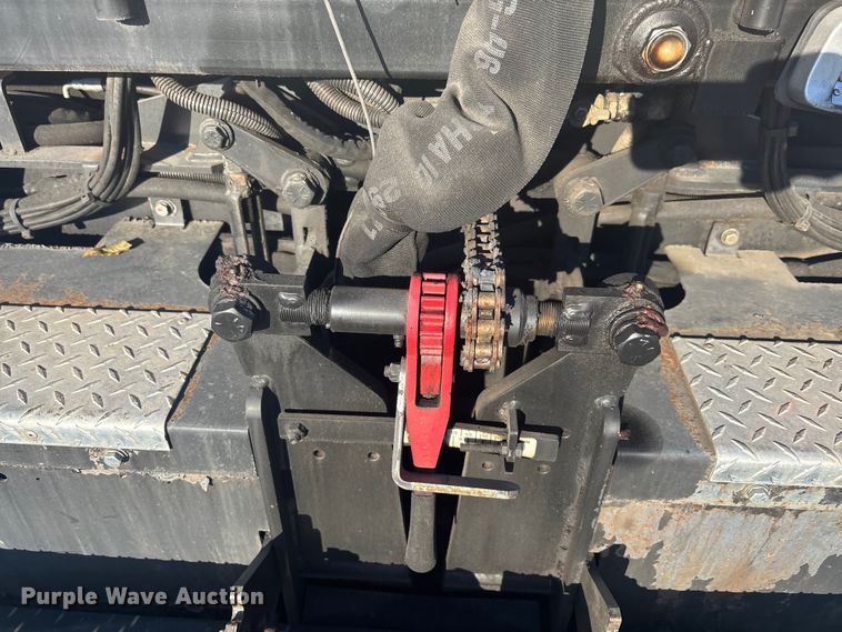 image for item YA1246 2023 LeeBoy 8510E paver