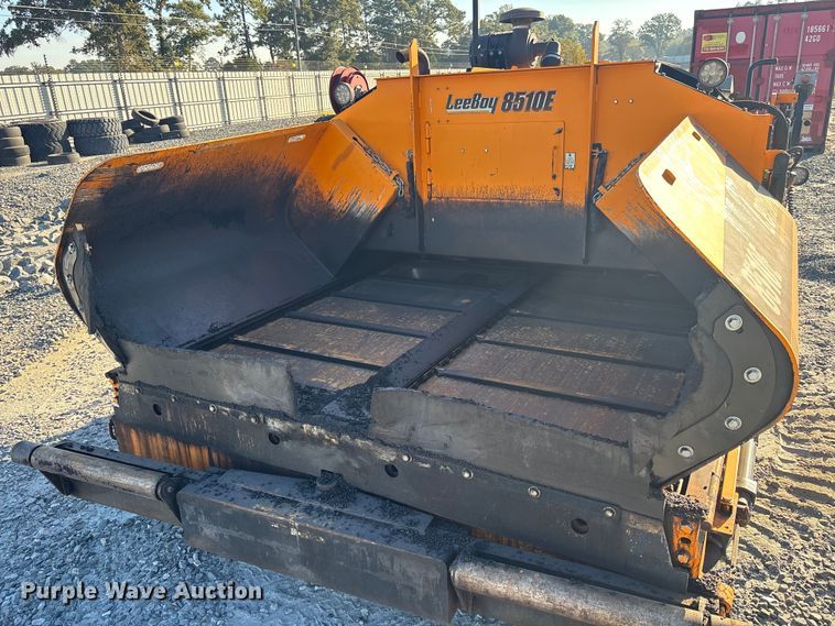 image for item YA1246 2023 LeeBoy 8510E paver