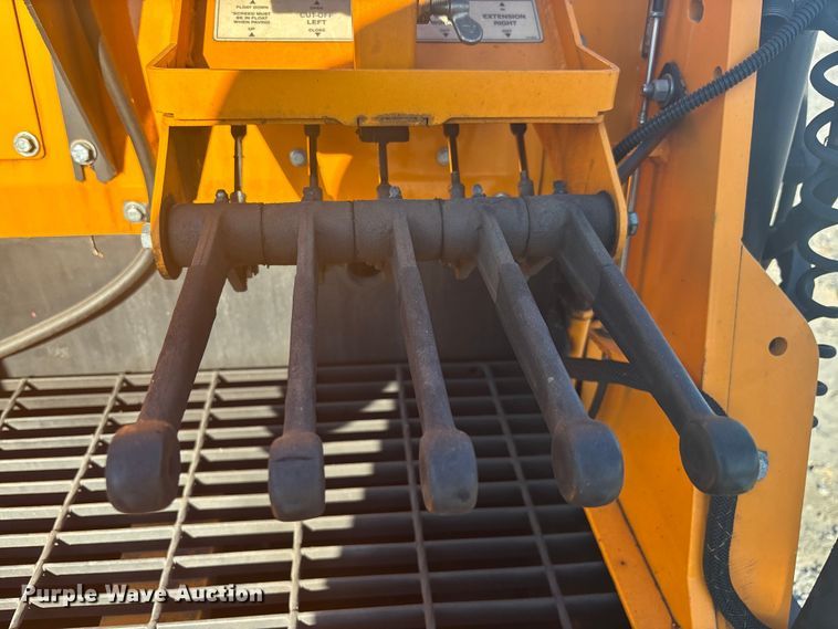 image for item YA1246 2023 LeeBoy 8510E paver