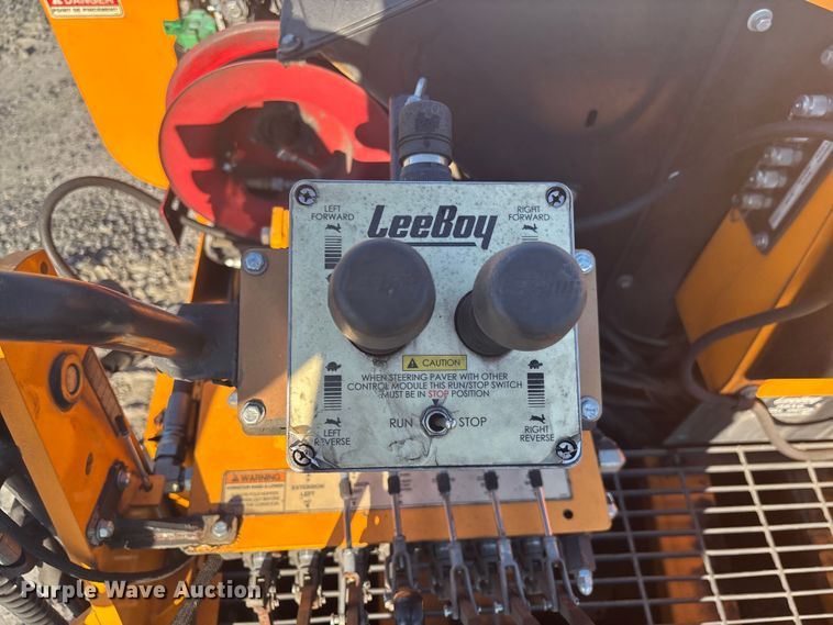 image for item YA1246 2023 LeeBoy 8510E paver
