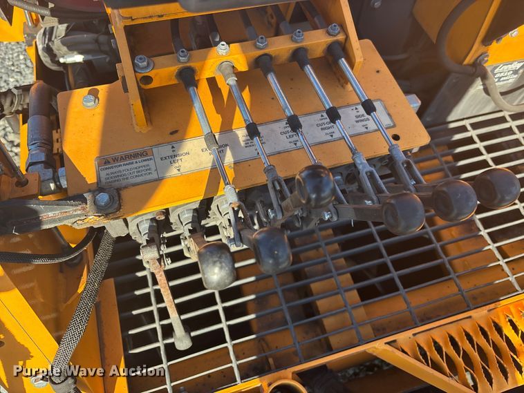 image for item YA1246 2023 LeeBoy 8510E paver