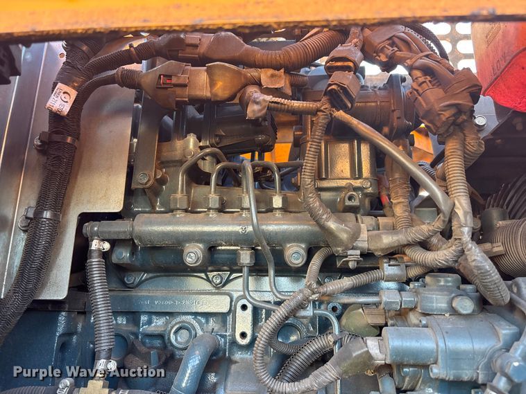 image for item YA1246 2023 LeeBoy 8510E paver