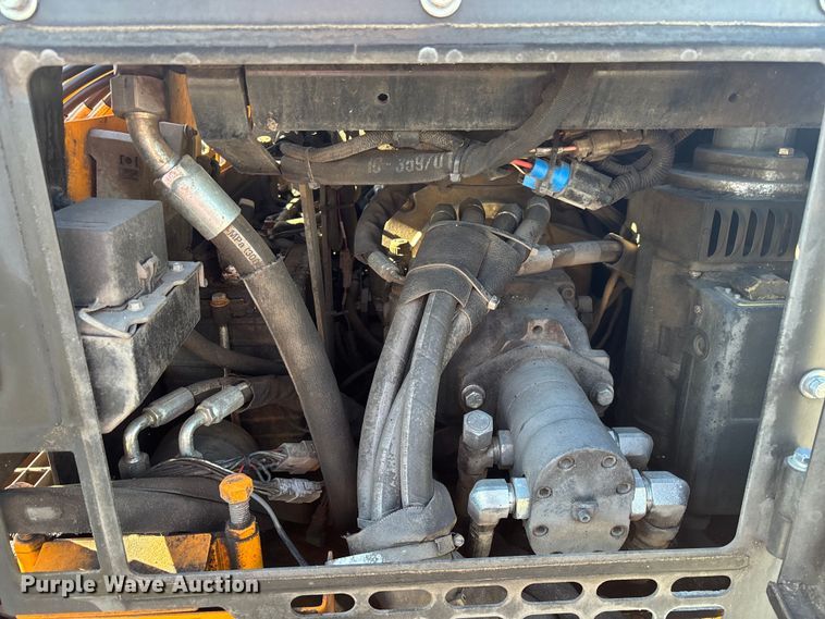 image for item YA1246 2023 LeeBoy 8510E paver