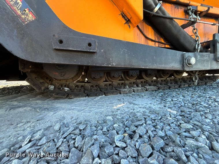 image for item YA1246 2023 LeeBoy 8510E paver