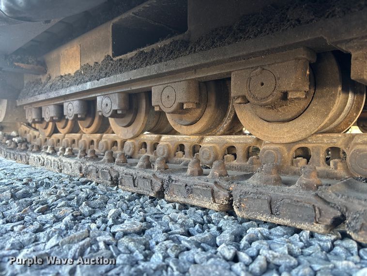 image for item YA1246 2023 LeeBoy 8510E paver