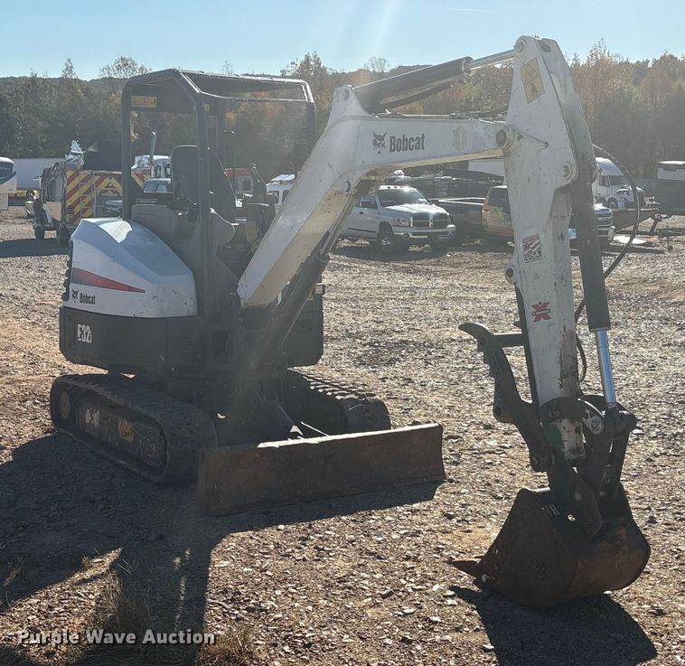 EXCAVADORA 2017 BOBCAT E32I