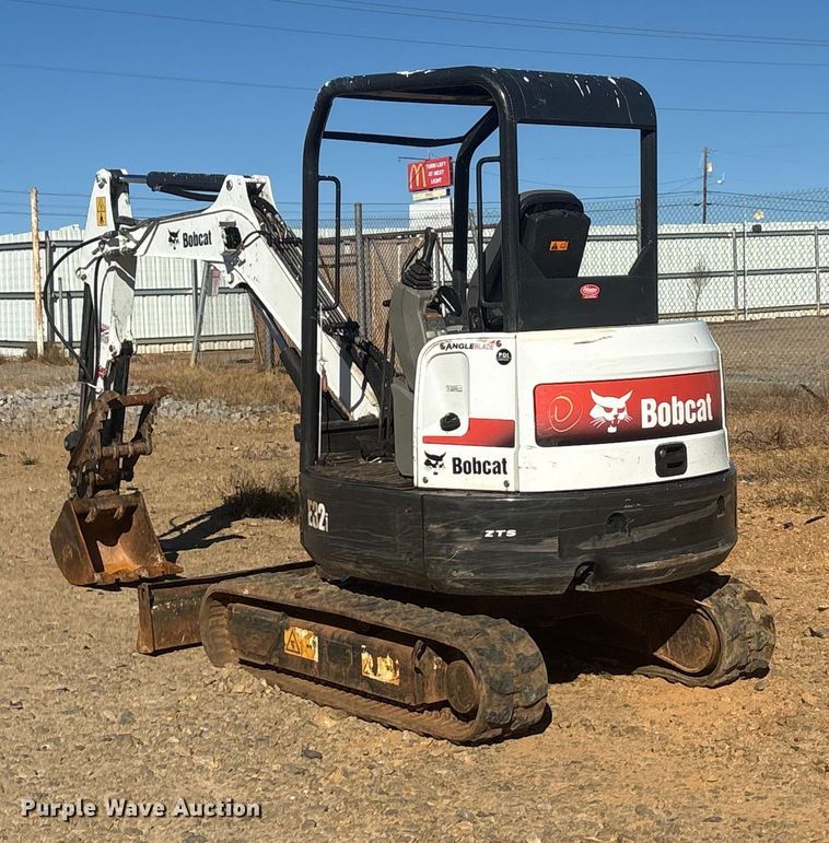 image for item YA1248 2017 Bobcat E32I mini excavator