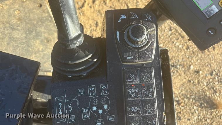 image for item YA1260 2023 Vermeer Navigator D24x40 Series III directional boring unit