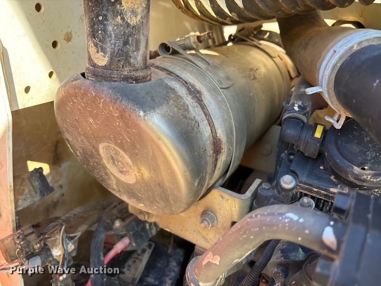 image for item YA1268 2016 Bobcat T590 tracked skid steer loader