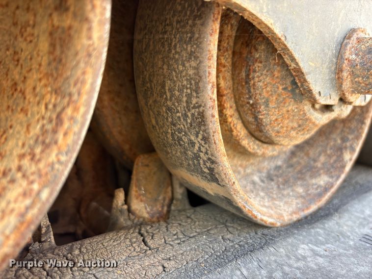 image for item YA1268 2016 Bobcat T590 tracked skid steer loader